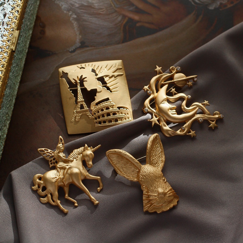 Trâm Cài Áo Hình Động Vật Màu Vàng Đục Dễ Thương Sáng Tạo Phong Cách Cổ Điển Cho Nữ