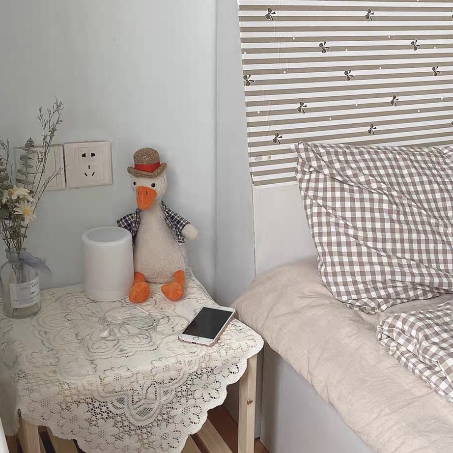 Khăn Trải Bàn Họa Tiết Hoa Sang Trọng