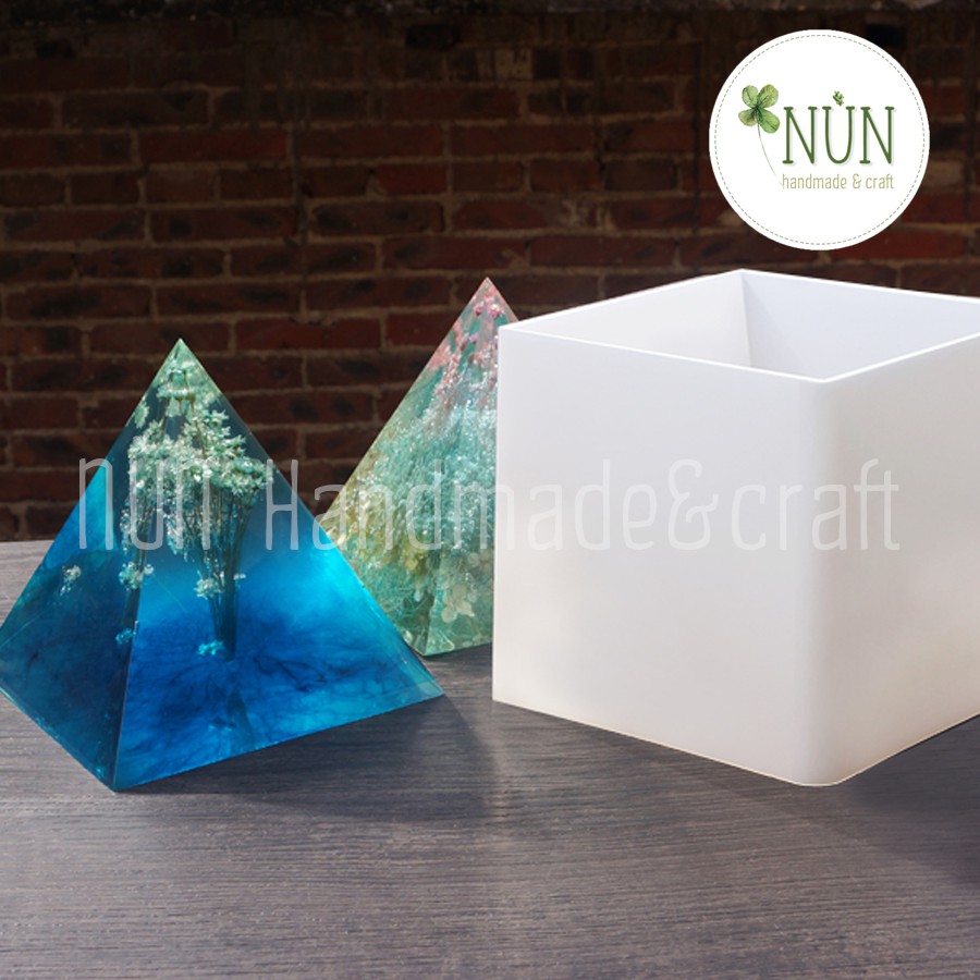 Khuôn Kim Tự Tháp 15cm
