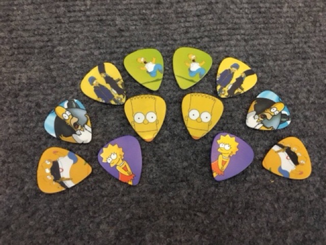 Set pick guitar 12 cái xinh xắn