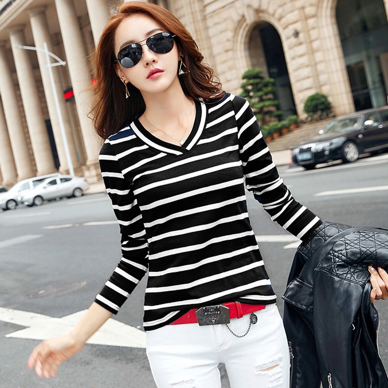 Áo thun nữ tay dài cổ V kẻ sọc thời trang