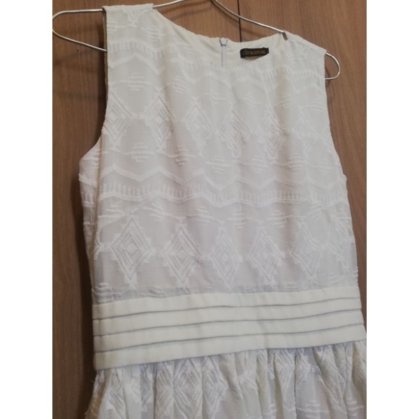 Topic pass đầm local brand OLV