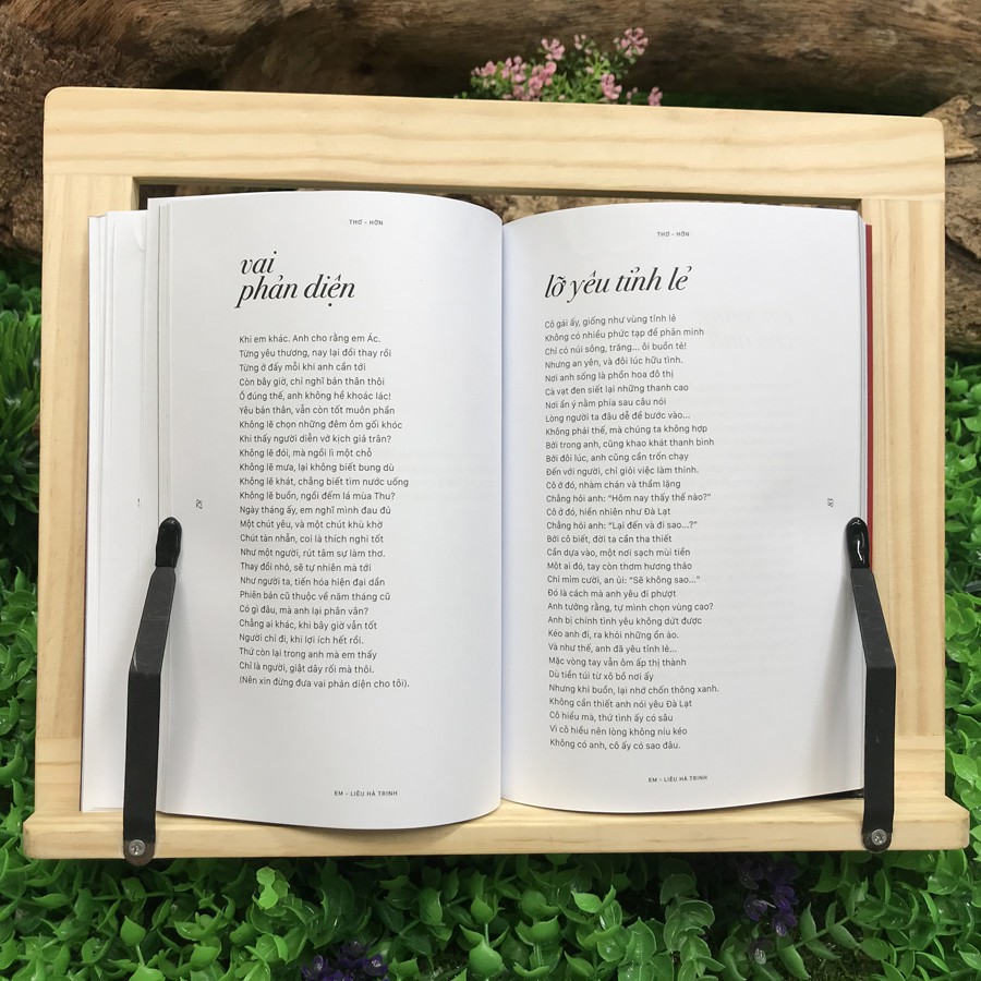 Sách - Em - Liêu Hà Trinh (Kèm Bookmark) | BigBuy360 - bigbuy360.vn