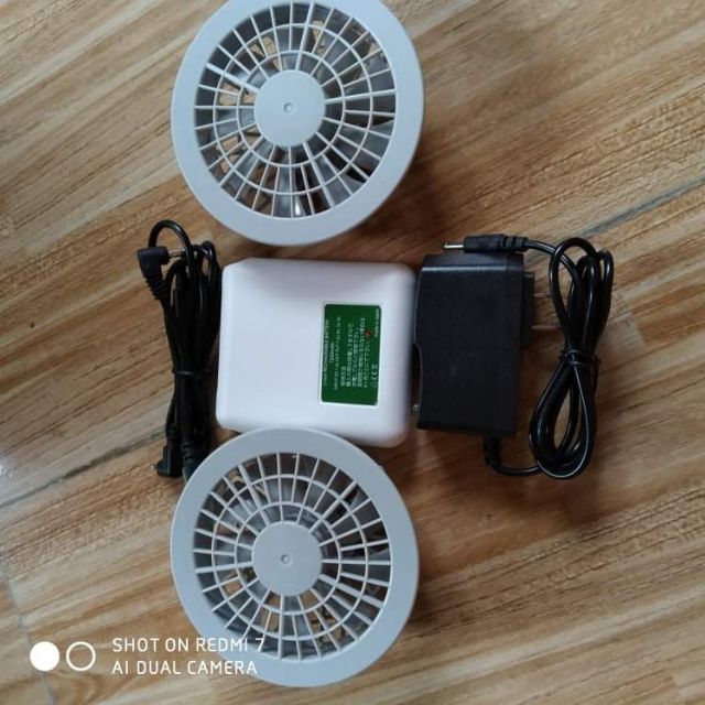 Pin áo quạt điều hòa Nhật Bản ,Pin Nhật Bản 7200mAh,12-14 tiếng(1 bộ gồm Pin, 2 quạt ,dây nối và cục sạc