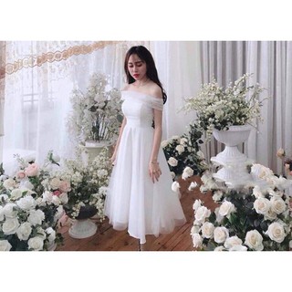 Đầm dự tiệc trễ vai trắng xòe kim tuyến đính chuỗi sang trọng nhất mọi thời đại