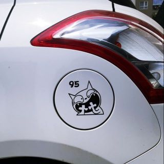 Tem dán ô tô - nắp bình xăng 95