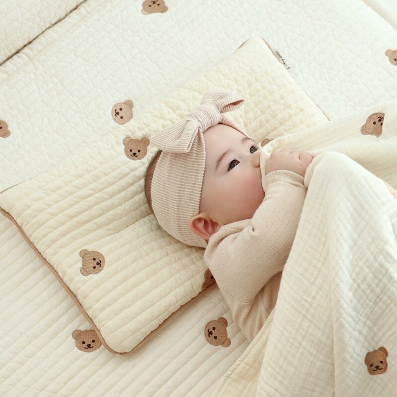 Gối sơ sinh êm mềm mịn thoáng khí họa tiết thêu phong cách hàn cho bé - haobaby2018