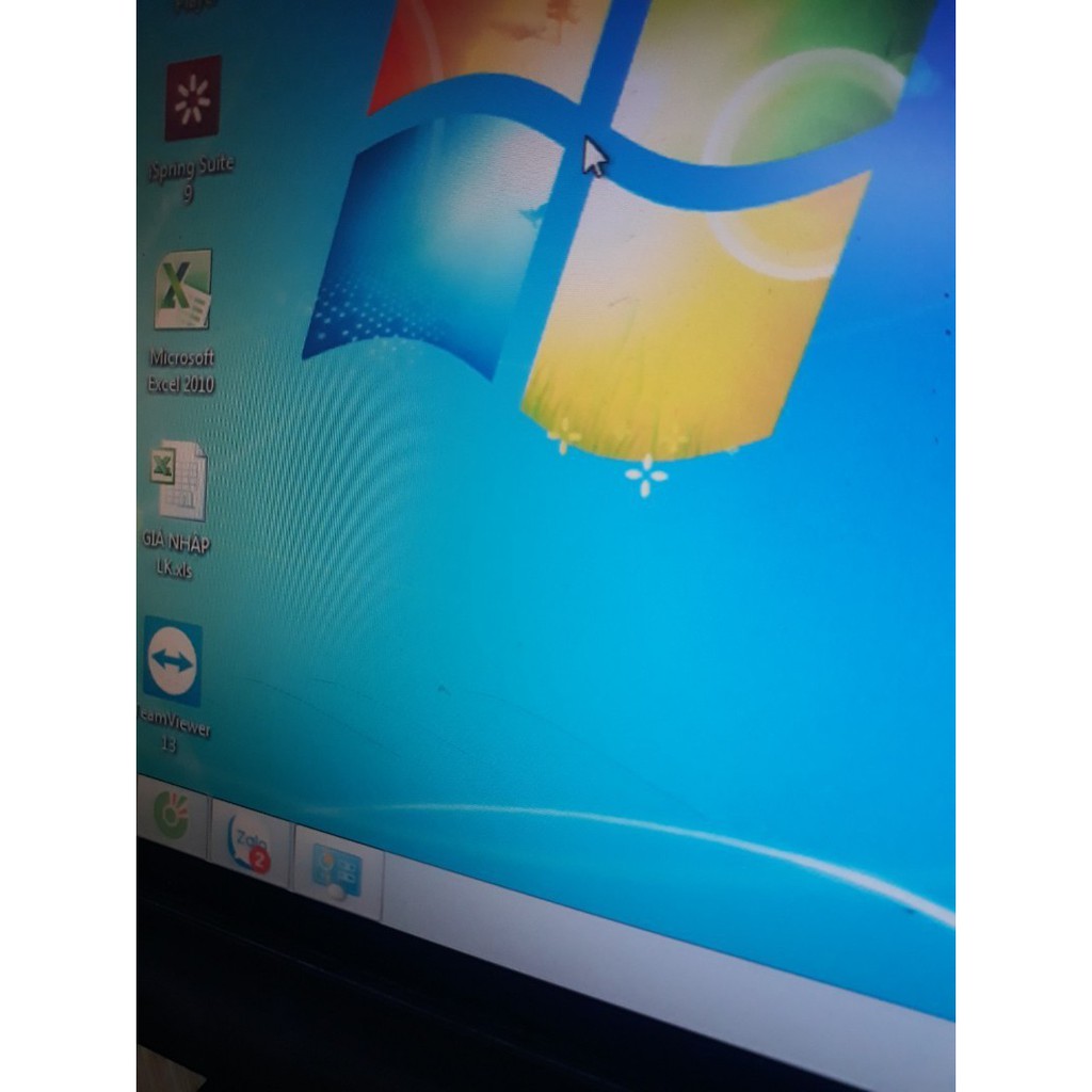 Màn hình máy tính 17 inch sước nhẹ các hãng