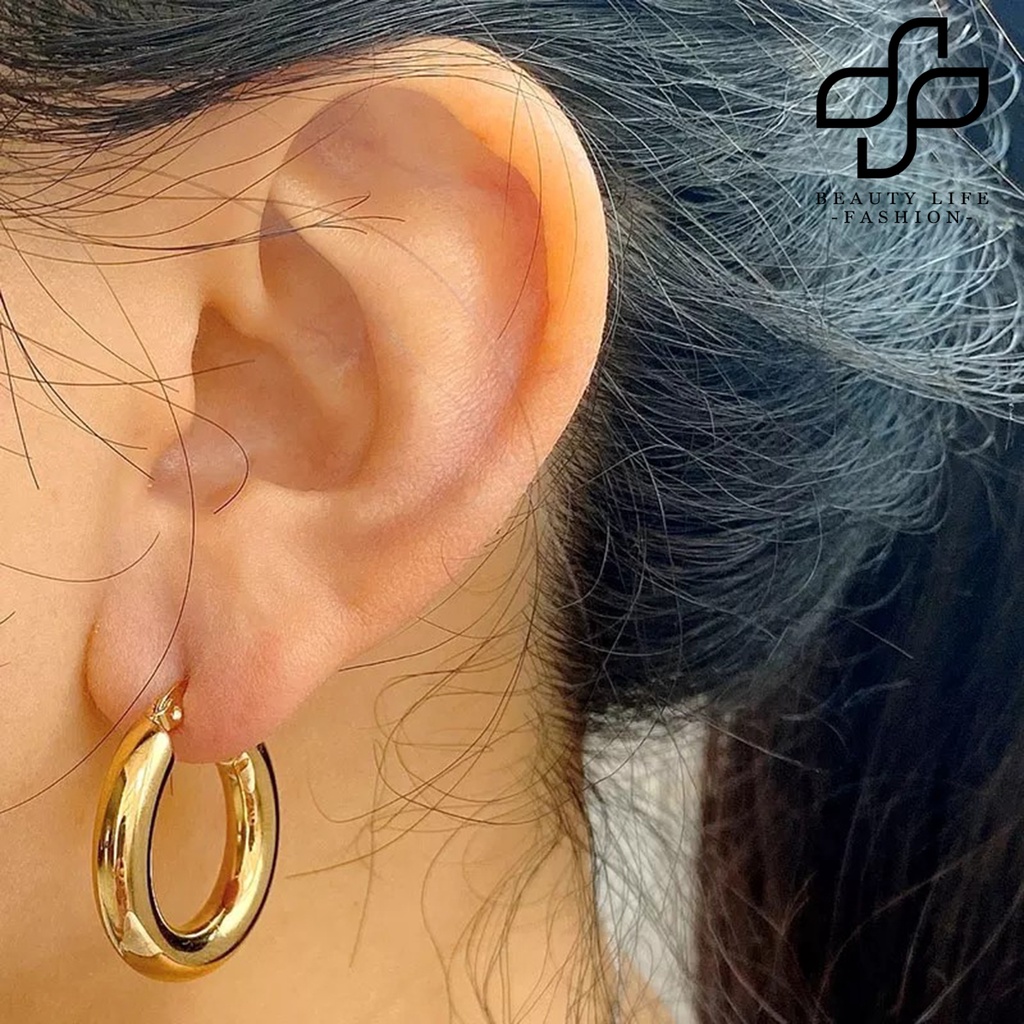 Đôi khuyên tai tròn bản to màu trơn phong cách Punk dành cho nữ