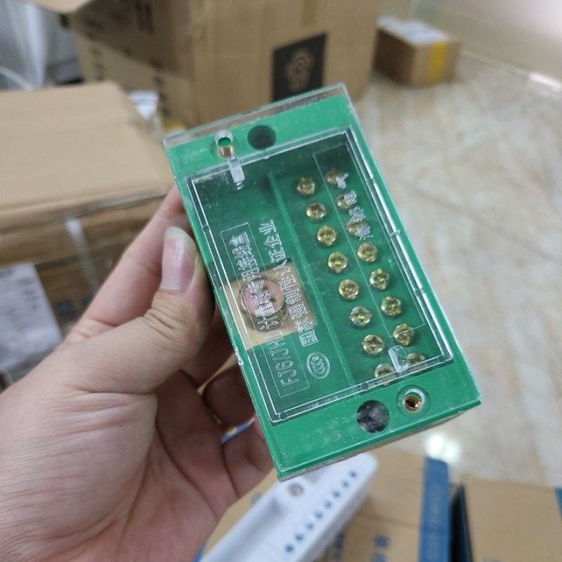 Cầu Đấu Chia Dây Điện Đôi 1 Ra 8 FC8