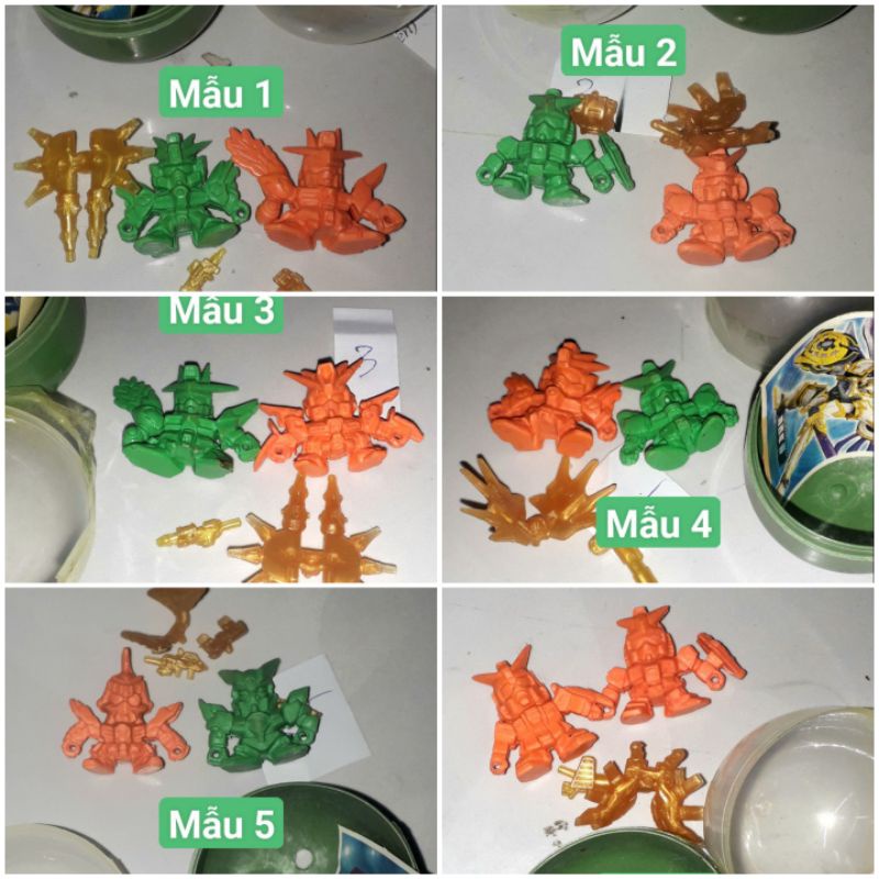 1 quả trứng có 2 mô hình Gumdam mini cao 2.5cm bằng nhựa cứng