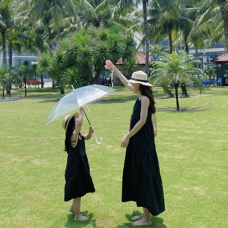 Váy đôi mẹ và bé Mick and Milk Set váy màu đen dành cho mẹ và bé chất thô nên mát mẻ