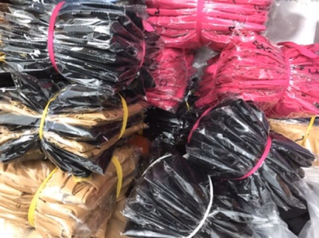 Đầm body in chữ