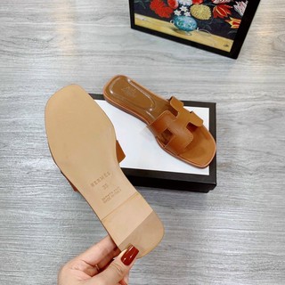Dép hm trắng đen nâu
