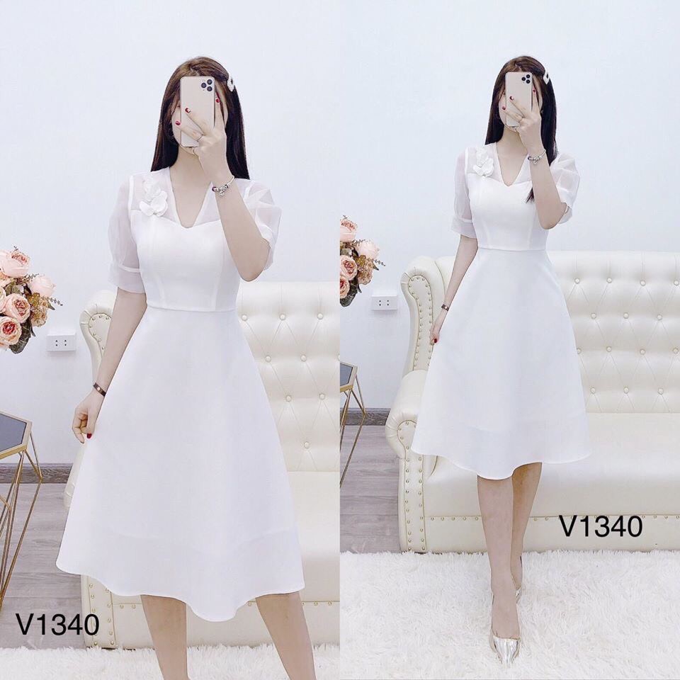 Váy thiết kế cho nữ chất tuyết mưa trắng xinh form thon gọn tôn dáng phối hoa vai áo Mẫu mới 2021