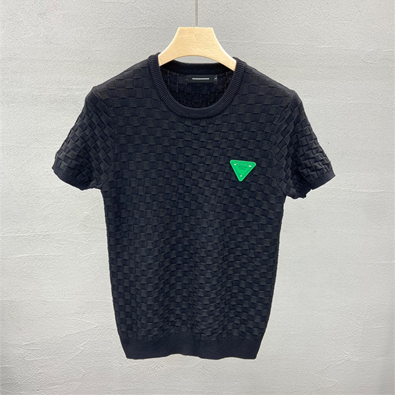 Áo sweater dệt kim cổ tròn tay lửng họa tiết kẻ sọc hình tam giác màu sắc tương phản thời trang mùa xuân 2022 cho nam