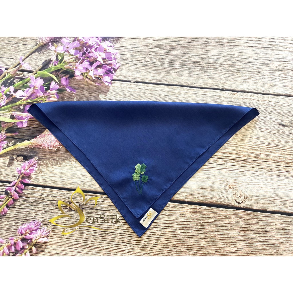 Khăn Mùi Xoa  Thêu Tay Cỏ 4 Lá - Quà Tặng May Mắn