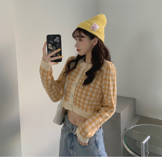 Áo ngắn dệt kim dài tay cổ tròn họa tiết kẻ sọc phong cách Hàn Quốc | BigBuy360 - bigbuy360.vn