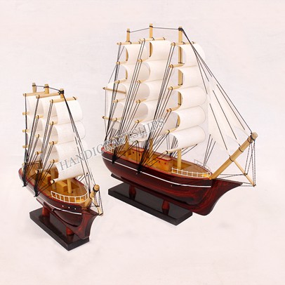 <Có video> Combo Hai thuyền buồm gỗ màu trắng dài 25cm và 20cm | BigBuy360 - bigbuy360.vn