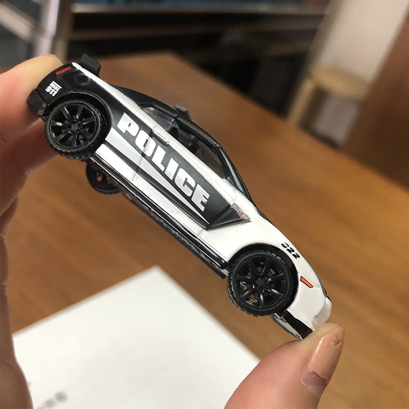 Mô Hình Xe Hơi Ford Wild Magpie Gtr Bằng Hợp Kim Tỉ Lệ 1: 64