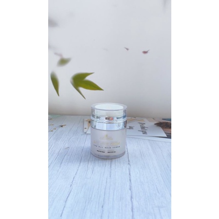 KEM FACE NGÀY Day White Cream CAMELLIA H