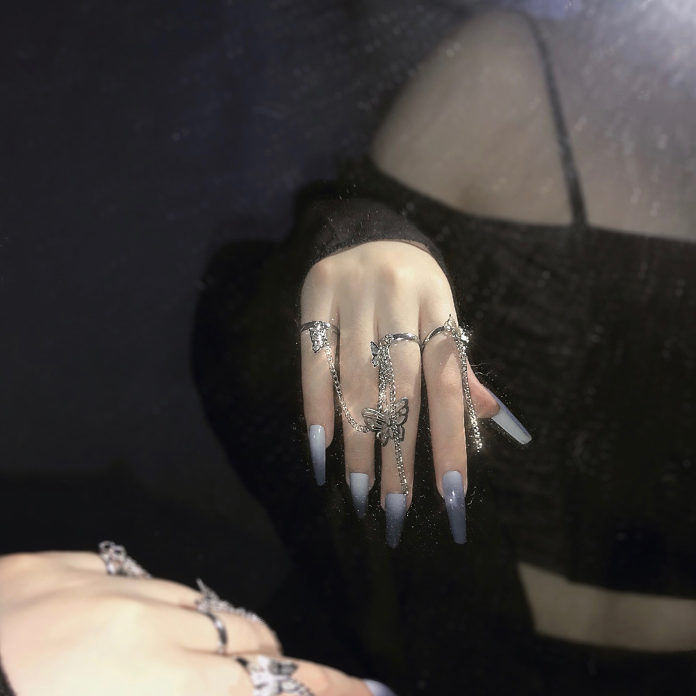 Nhẫn Đeo Tay Hình Bướm Đính Đá Thời Trang