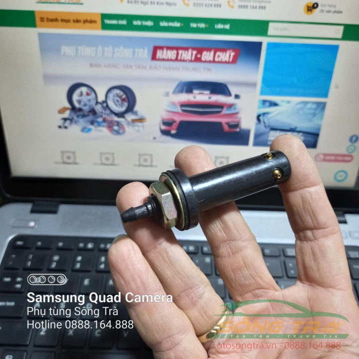 VÒI XỊT NƯỚC RỬA KÍNH SUZUKI CARRY 5 TẠ