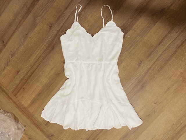 Đầm 2 dây sexy Trixi