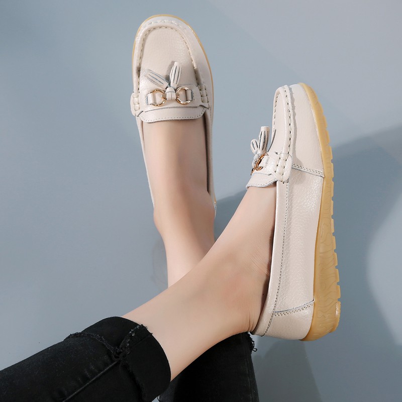 Giày da bò làm thủ công thời trang cho nữ Giày phẳng Giày da nữ màu đen Giày nữ đi làm giày đi lại của phụ nữGiày da bít mũi cỡ lớn cho phụ nữ mang thai thời trang công sở