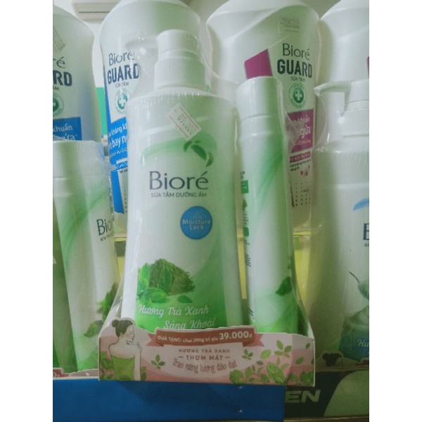Sữa Tắm Biore Dưỡng Ẩm Hương Trà Xanh 530 tặng kèm  chai sữa tắm 200g