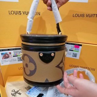 💥Sale túi đeo chéo cặp lồng hoa tag hiệu lv đẹp giá rẻ