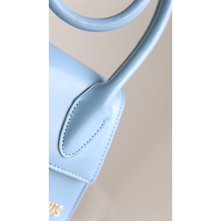 Túi Jacquemus quai xoắn kèm dây đeo về màu tươi tắn 4 màu