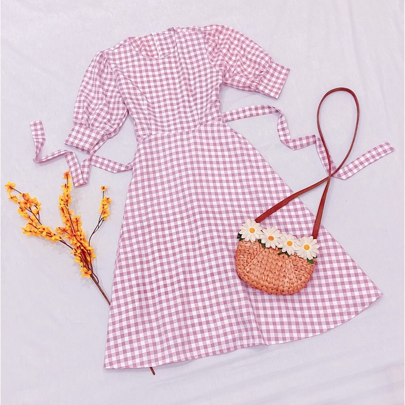Đầm váy caro hồng tay lỡ tùng xoè