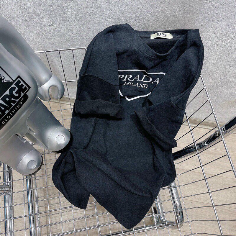 [ HÓT QUÁ] Áo thun in chữ  PRADA UNISEX tay lỡ sang chảnh hiện đại - Zadola fashion