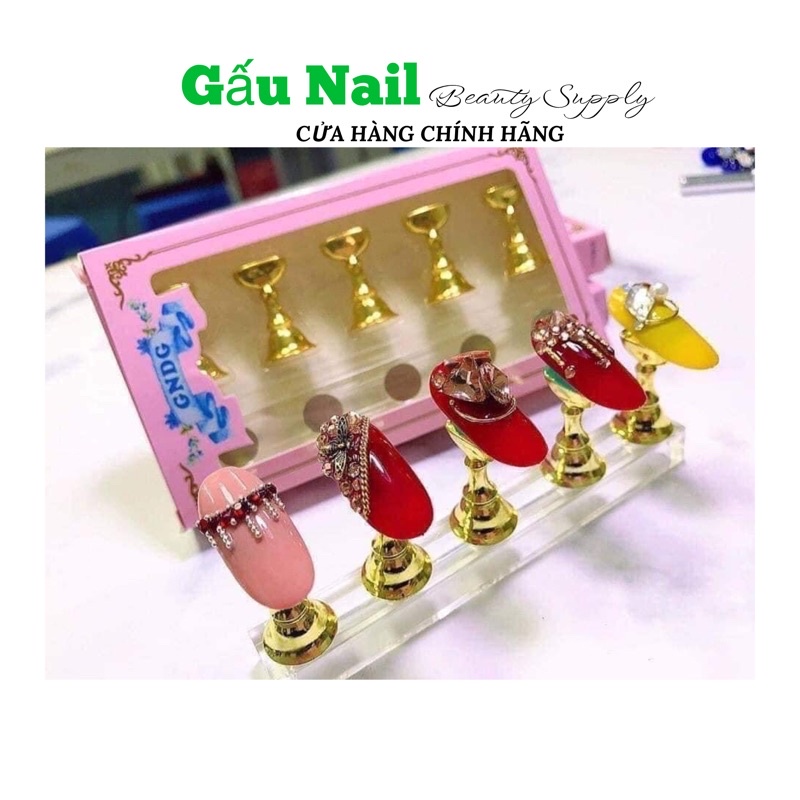 Đế gắn móng giả để móng mẫu con cờ có nam châm- màu ngẫu nhiên