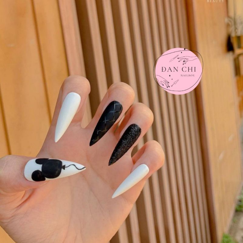 NailBox móng úp thiết kế sẵn Mẫu Đen Trắng Nhám