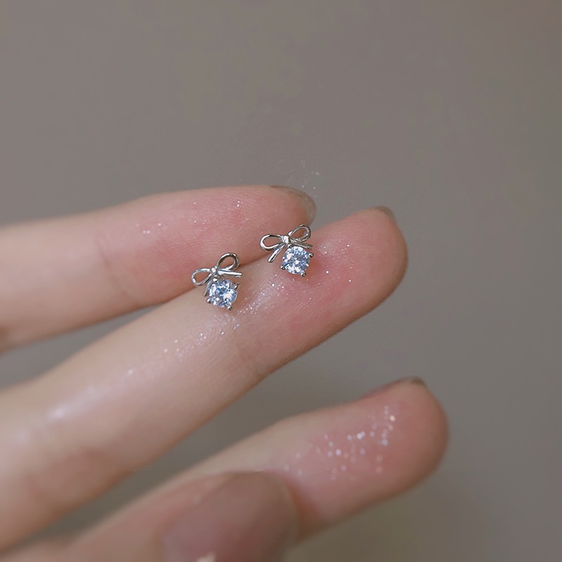 Khuyên Tai Hình Nơ Đính Đá Bằng Thép Titanium Mạ Vàng Bạc Thời Trang Cho Nữ