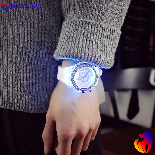 Đồng hồ đeo tay điện tử phát sáng thời trang cho cặp đôi