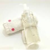 Dầu tẩy trang Muji Oil Cleansing 200mlCHÍNH HÃNG Tẩy sạch bụi bẩn và lớp trang điểm mà không làm mất đi độ ẩm của da