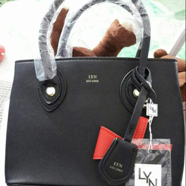 Túi xách nữa Lyn