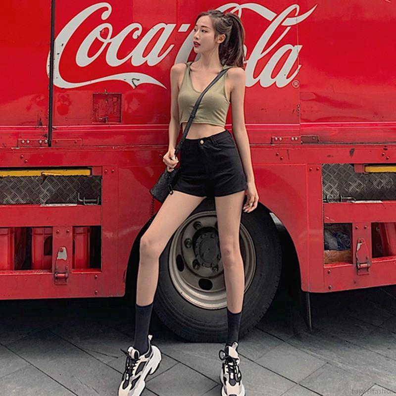 Áo nữ không tay phối nón thời trang Hàn Quốc sành điệu | BigBuy360 - bigbuy360.vn