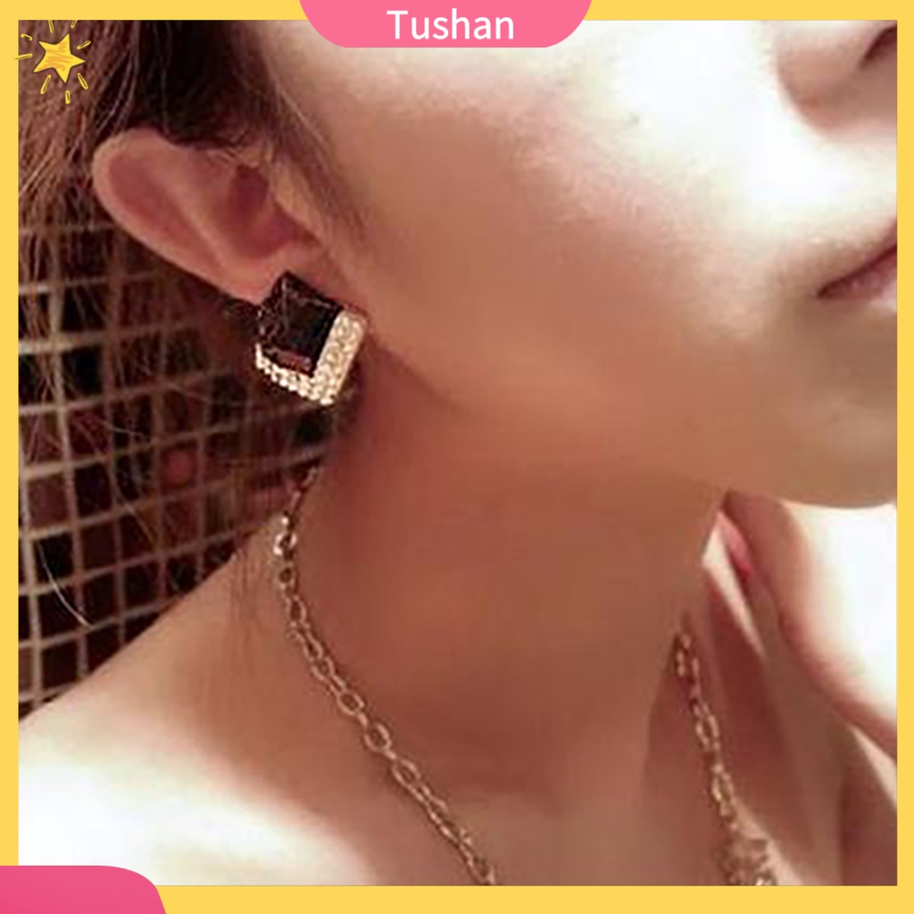 Khuyên tai đính ngọc thời trang dành cho bạn nữ