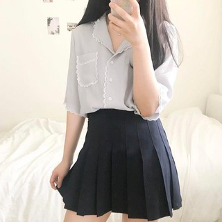 Set 2hand live stream: áo cổ bẻ phối ren xanh baby, chân váy xếp ly trắng