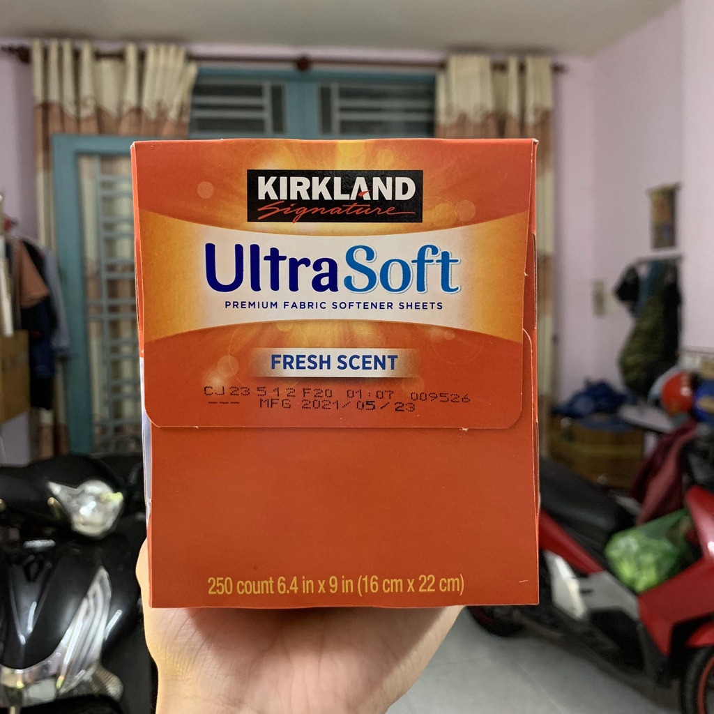 Giấy thơm quần áo Kirkland Ultra Soft hộp 250 tờ chống nhăn vải khi sấy, hạn chế tĩnh điện vào mùa khô