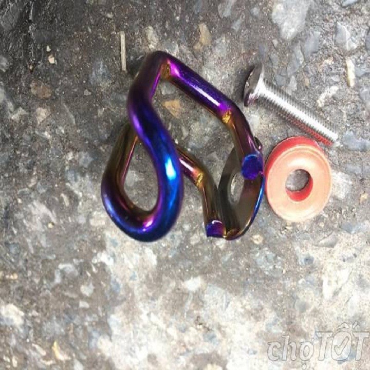 MÓC TREO ĐỒ XE MÁY XI 7 MÀU - TITAN - dochoixemay