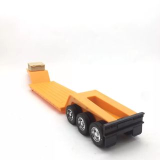 Mô hình xe rơ mooc lowboy 1:32