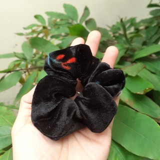 Dây cột tóc vải nhung màu đen (cở nhỏ 7-8cm)