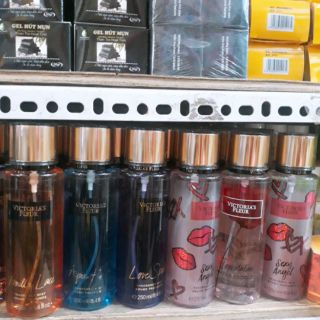 Xịt toàn thân Victonrias.