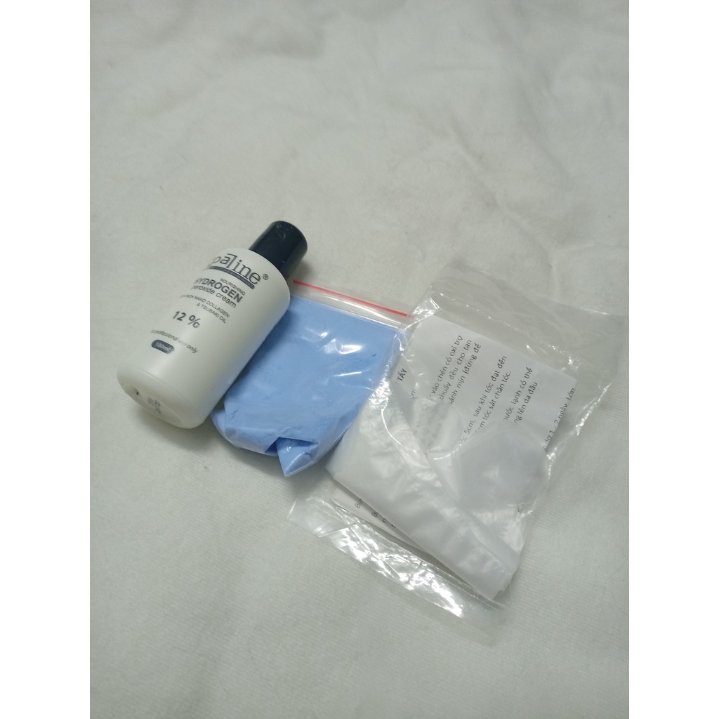 50 gram Bột tẩy tóc có kèm theo 100ml oxy và bao tay nhuộm tóc