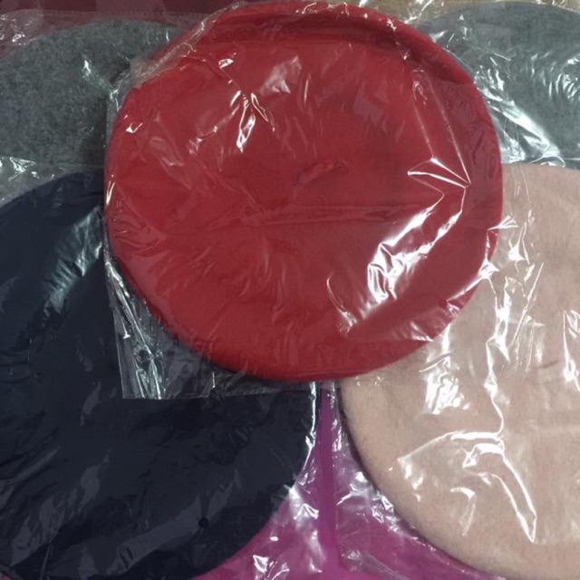 Mũ Beret giá lẻ 65.000₫ (sỉ 60.000₫ từ 3 cái)